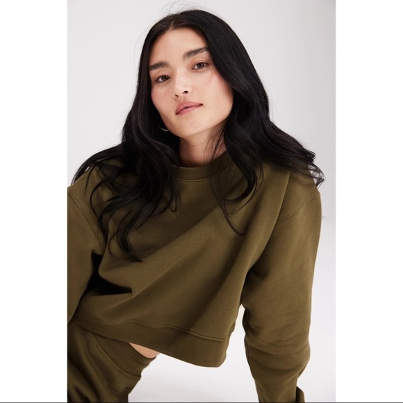 girlfriend collective Sweaters - Girlfriend Collective 50/50 Cropped Sweatshirt
